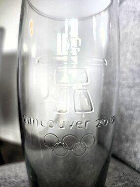 Vancouver 2010 Olympic Pint Glass – Embossed – Clear